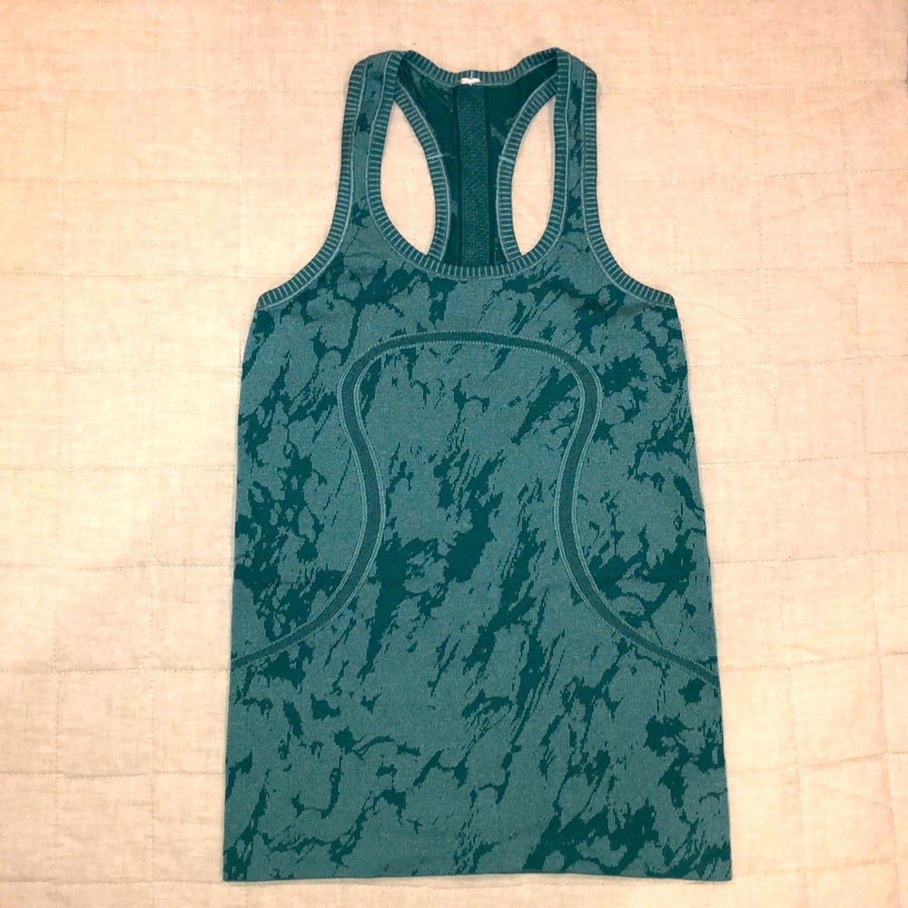 Lululemon tank
